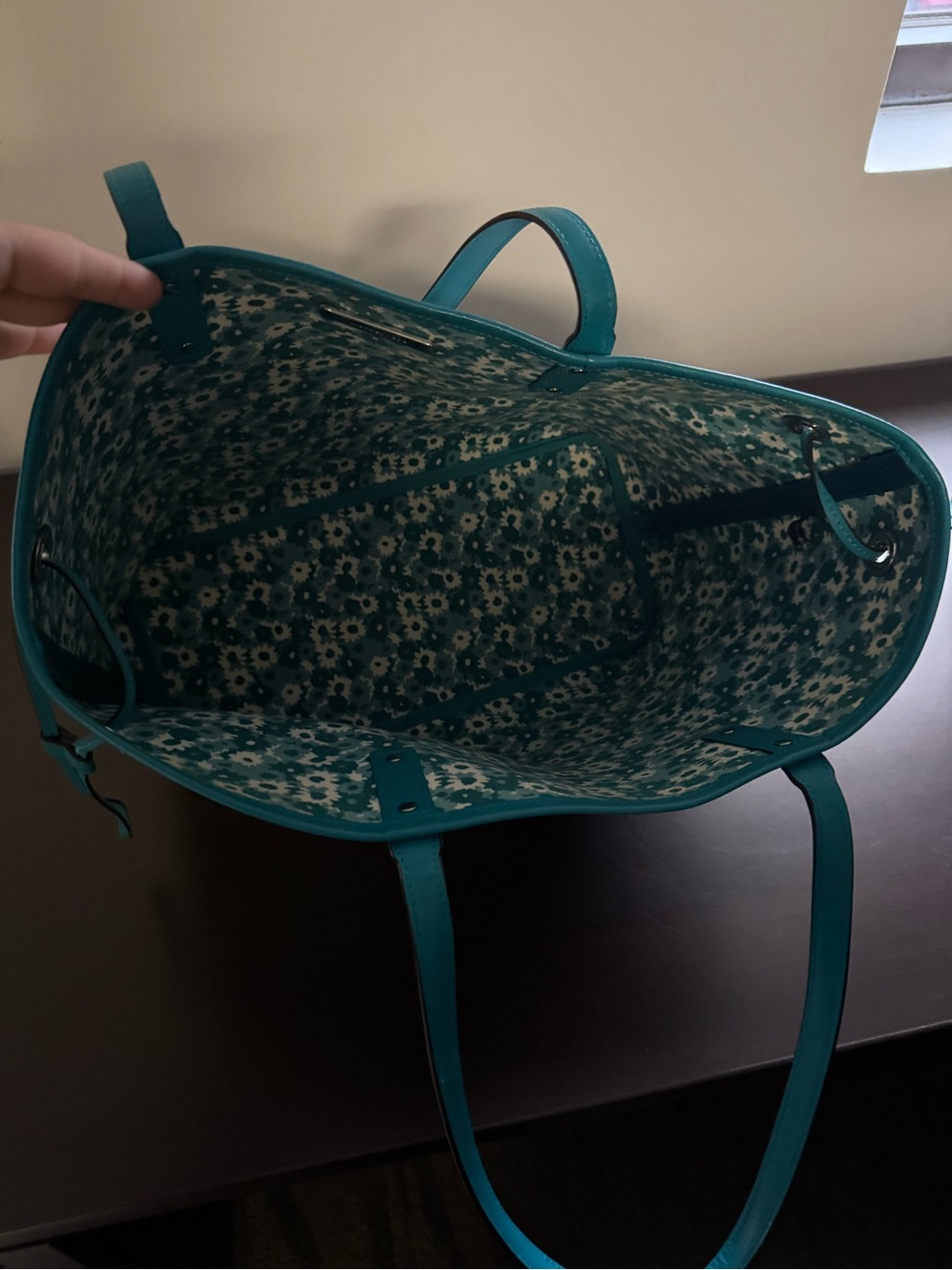Michael Kors Beige Logo Tote with Turquoise Trim - Picture 7 of 7
